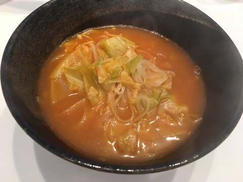 キャベツとえのきのトムヤムクンラーメン